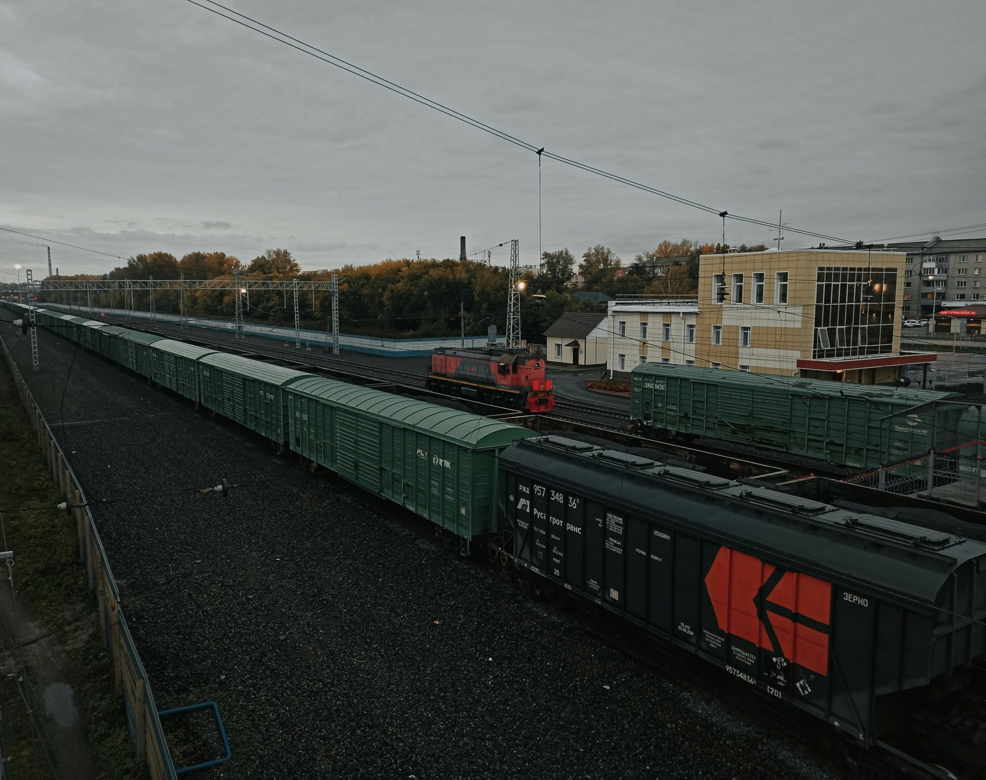 Доставка сахара в крытых железнодорожных вагонах от 68 тонн